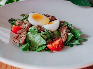 Теплий салат з телятиною (200g)