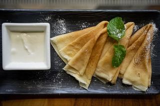 Блины со сметаной