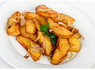 Картофель дольками с луком (150 гр.)