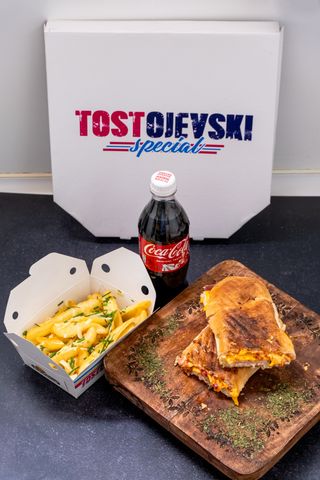 Special tost + Special pomfrit XL + Coca-cola 0,5l