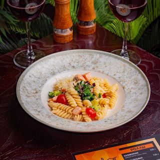 Фузилли с лососем