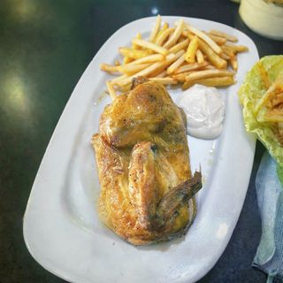 Pollo asado con patatas fritas y all i oli, TOP