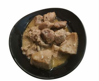 Carne En Salsa Al Vino