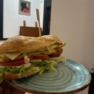 Bocata De Pollo A La Plancha