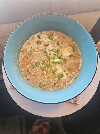 Teleća čorba sa kiselom pavlakom