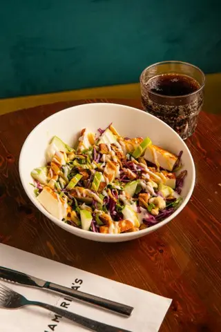 Halloumi salad
