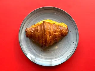 Класичний з шинкою та сиром (110г)