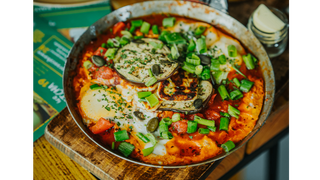 Szakszuka z halloumi