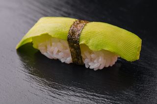 Nigiri avocado