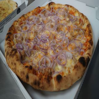 Pizza Clásica Tonno