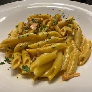 penne rigate salmone e vodka