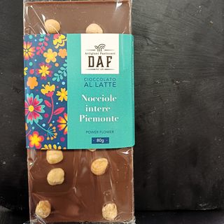 Cioccolato al latte con Nocciole intere Piemonte IGP