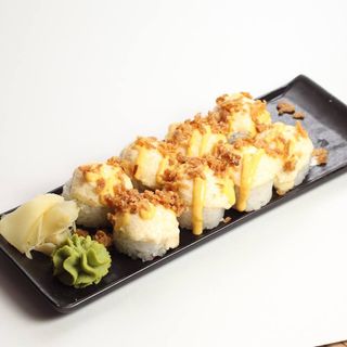 Запеченный цыпленок с соусом спайси