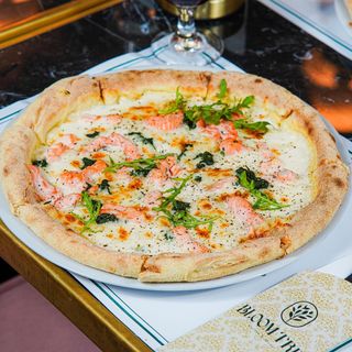 Pizza Salmon Spinache