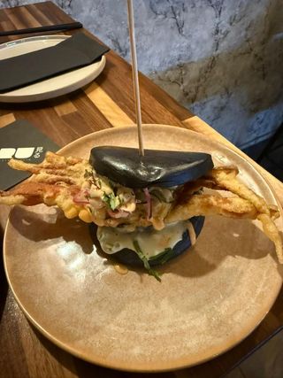 Bao negro Soft Shell Crab