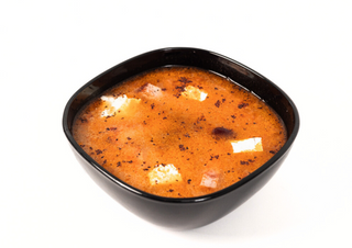 Supă de fasole cu brie și bacon