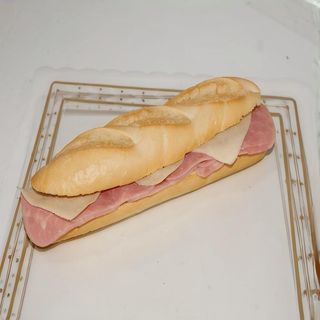Bocadillo De Jamón York
