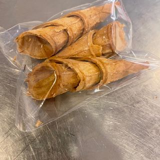 CONETTI BISCOTTO 8 pezzi 