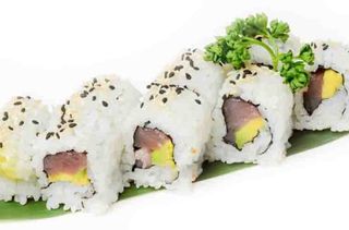 Uramaki tuna avocado