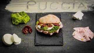 Sandviș Puccia Colosseum