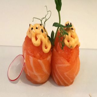 80 Gunkan bignè spicy sake