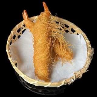 896. Gamberi kataifi