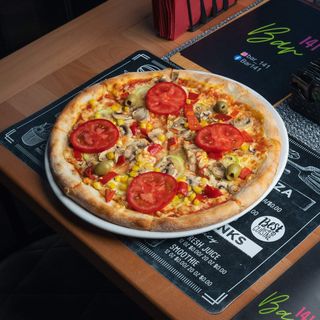 Family Vegetarian 1400gr + dva soka po izboru