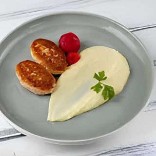 Котлети з лосося та судака з картопляним пюре 130/150/100