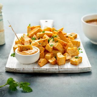 Ración De Patatas Bravas