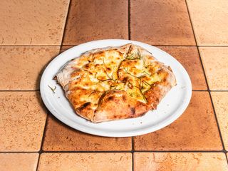 Focaccia z rozmarynem i solą morską