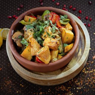 ოჯახური ღორის ხორცით