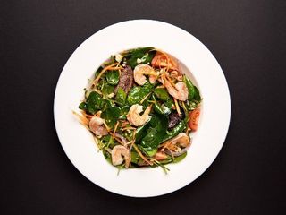 Салат з яловичиною та креветками (300g)