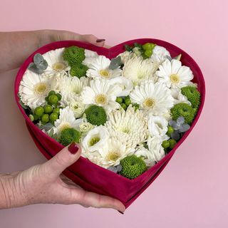 NAZ. Centro de flores frescas