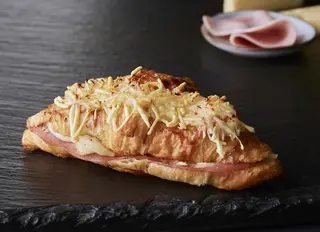 Croissant de jamón y queso