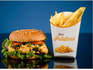 Crispy burger cu cartofi prăjiți