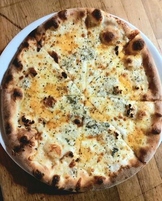 Пица Четири сирена (400г)