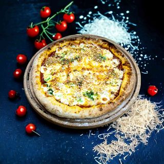 Cinque Formaggi Pizza®