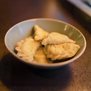 Вареники з картоплею, солоним сиром та беконом (230г)