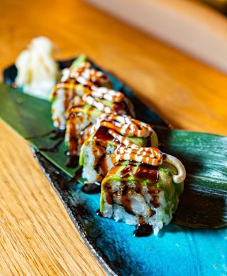 Uramaki Dragón Roll (8 Uds.)