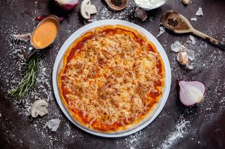 Pizza Margherita mare