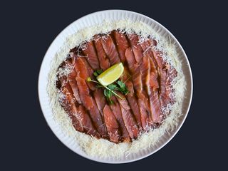 Карпаччо з лосося (100г/70г/15г/15г)