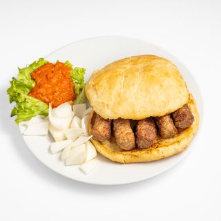 2x Mali ćevapi i 2x pomfrit
