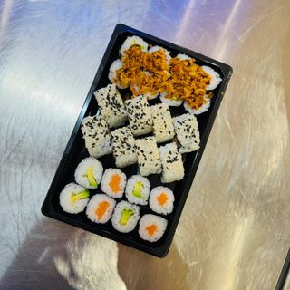 Menú comibinado maki mix