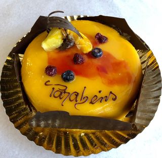 kit bolo aniversário (oferta de garrafa de espumante velas de aniversario )