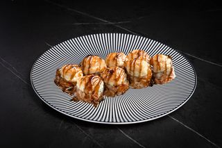 Sushi zapiekane z węgorzem