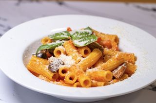 Pasta Fresca Con Salsa De Tomate