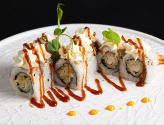 Uramaki chicken roll