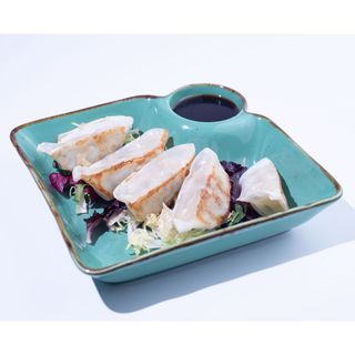 9. Gyoza De Vegetal (5 Uds.)(蔬菜饺)