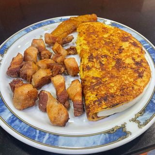 Cachapa con Queso de Mano y Cochino