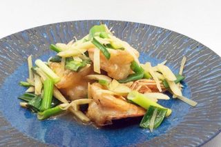 Gamberi allo zenzero e cipollotti